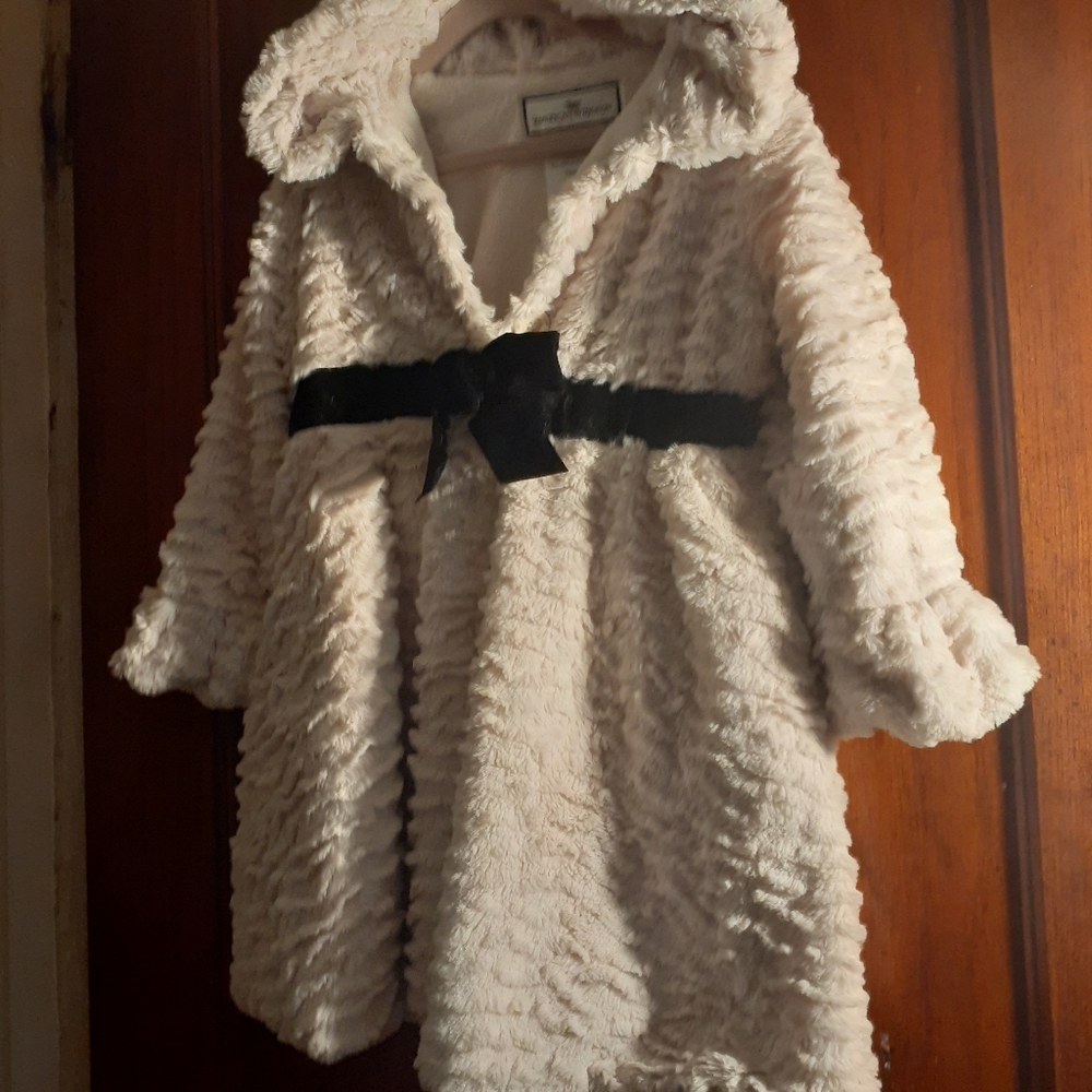 Miniwear Cream Kids Cape with Black Bow